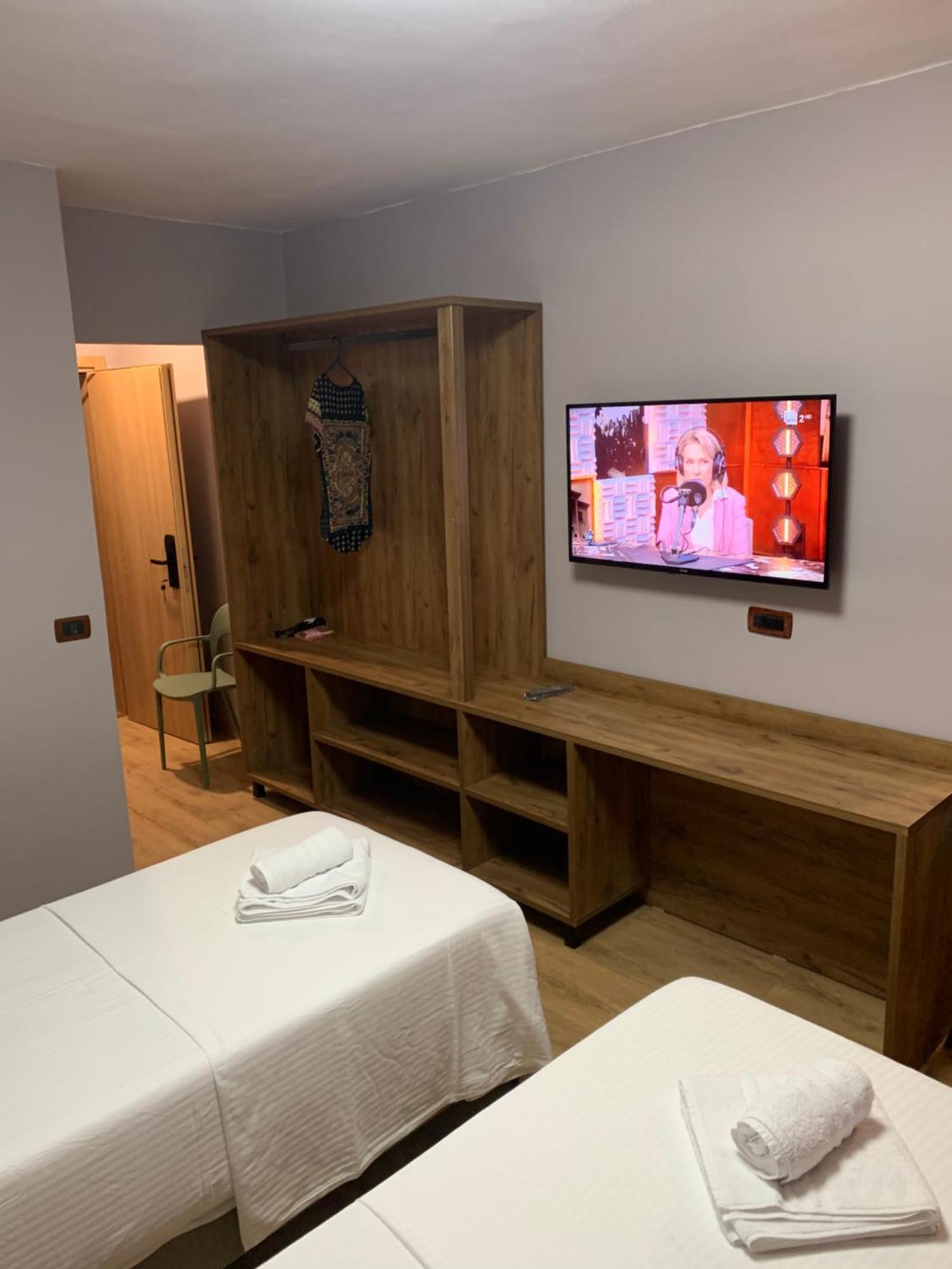 Hotel Dodona Саранда Экстерьер фото