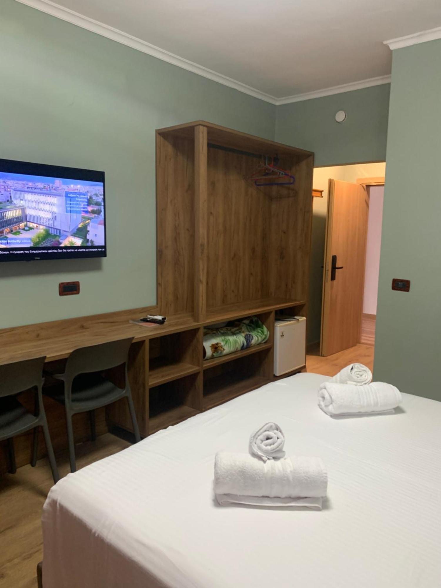 Hotel Dodona Саранда Экстерьер фото