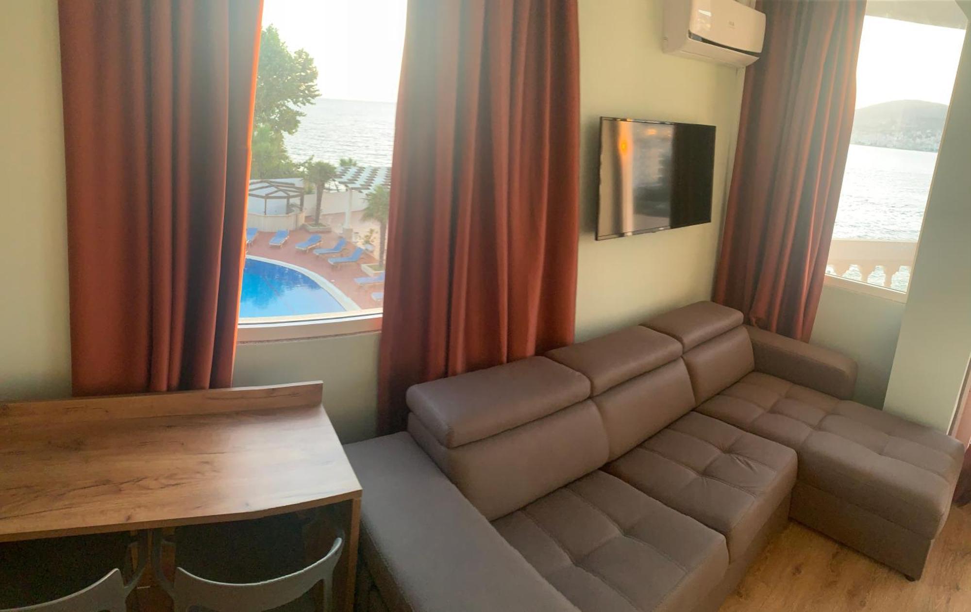 Hotel Dodona Саранда Экстерьер фото