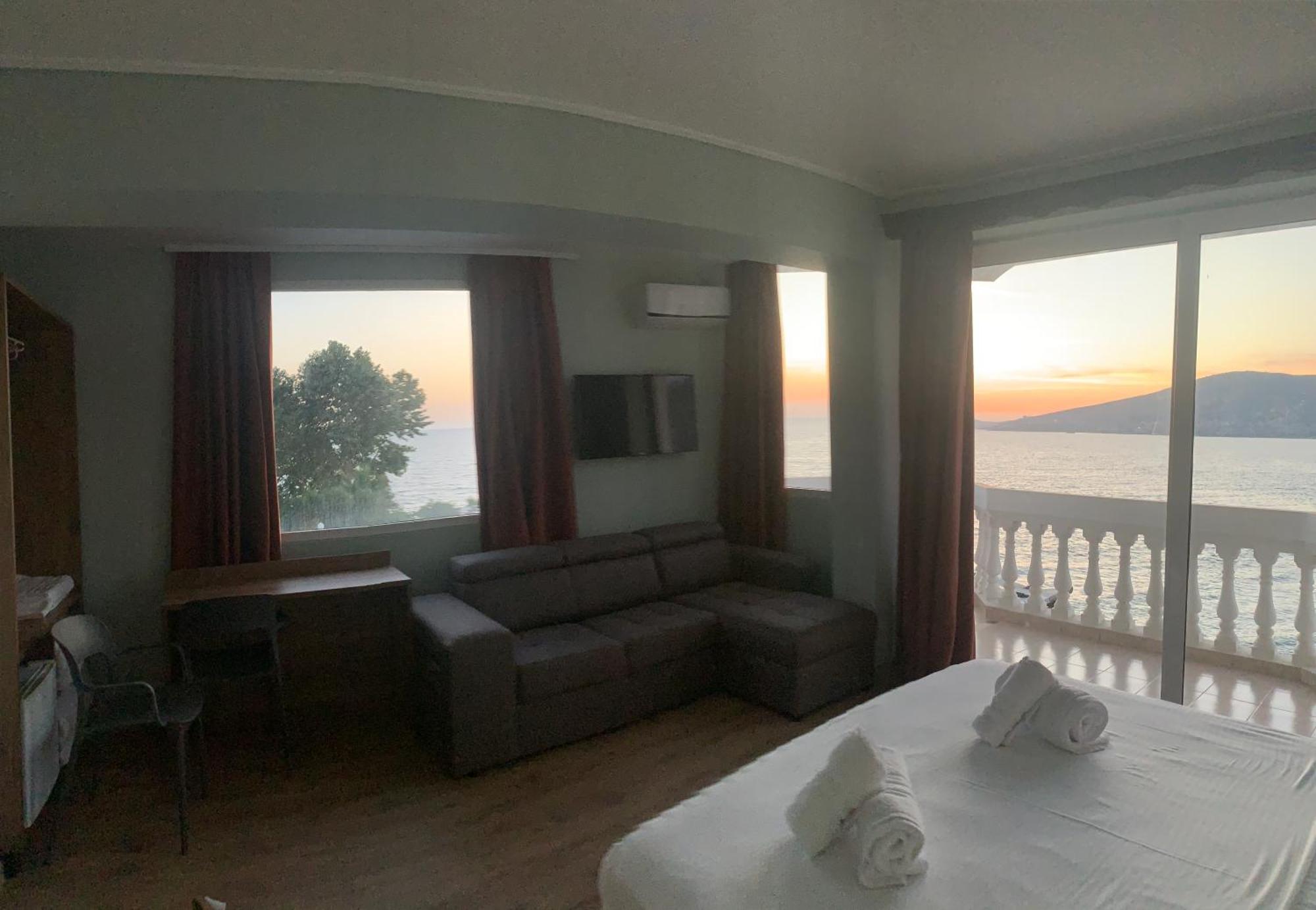 Hotel Dodona Саранда Экстерьер фото
