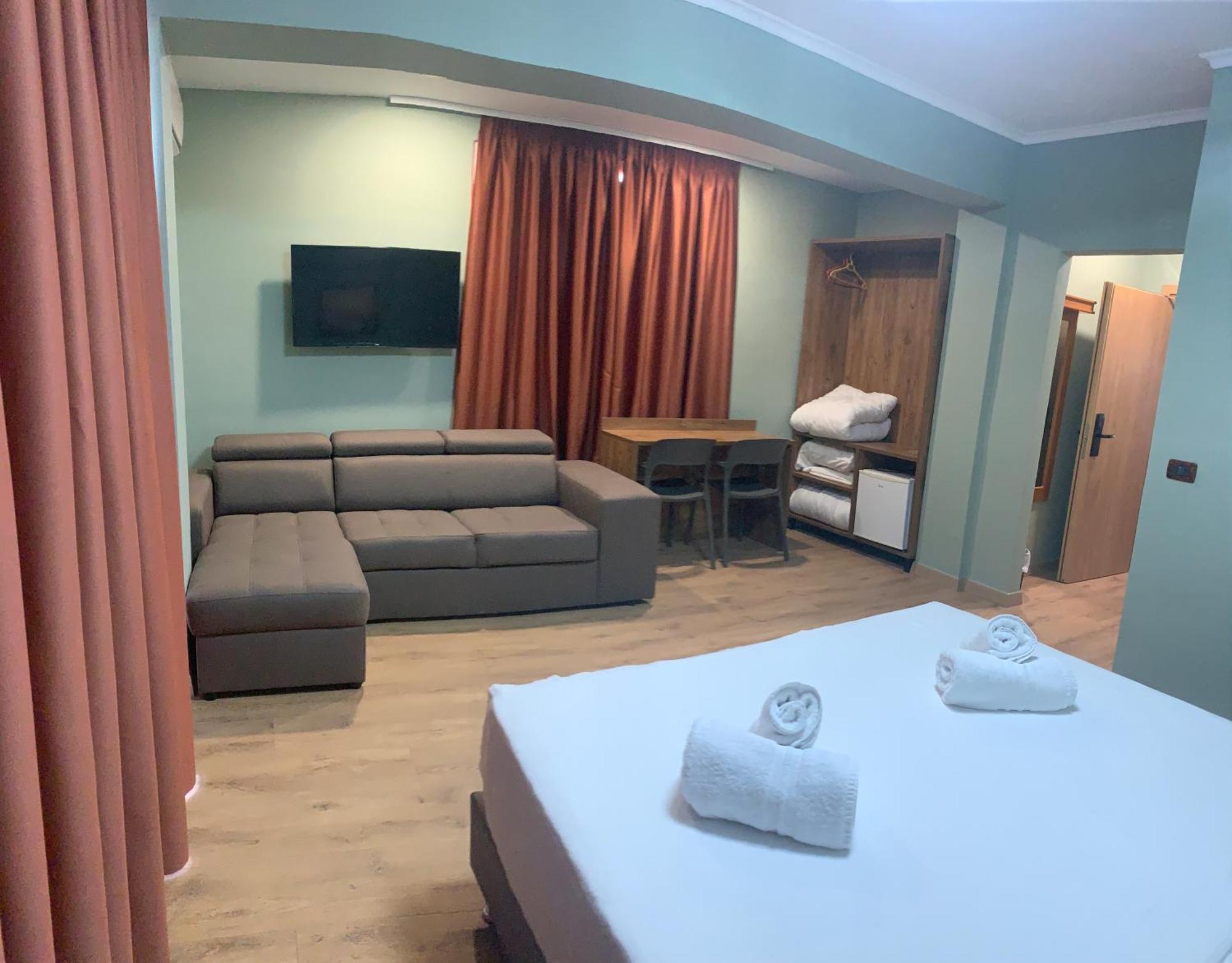 Hotel Dodona Саранда Экстерьер фото